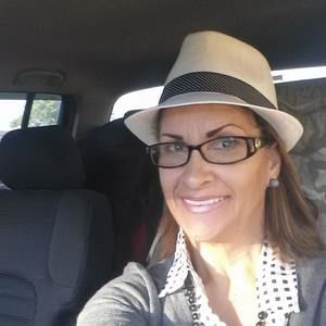 Meet your Posher, Desiree